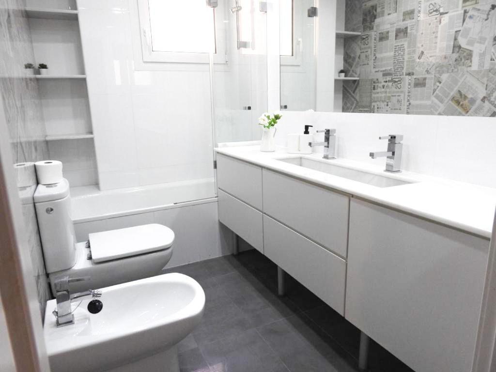 Carihuela Beach Suite Apartment 托雷莫利诺斯 外观 照片