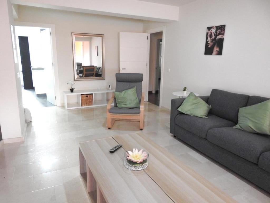 Carihuela Beach Suite Apartment 托雷莫利诺斯 外观 照片